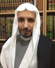 غائب يمهد لغائب